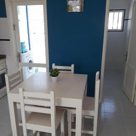 Aguazul Apartman *